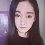 �����